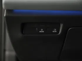 VW Passat Variant 1.5 eTSI Business Aut | Thumbnail 12 von 27