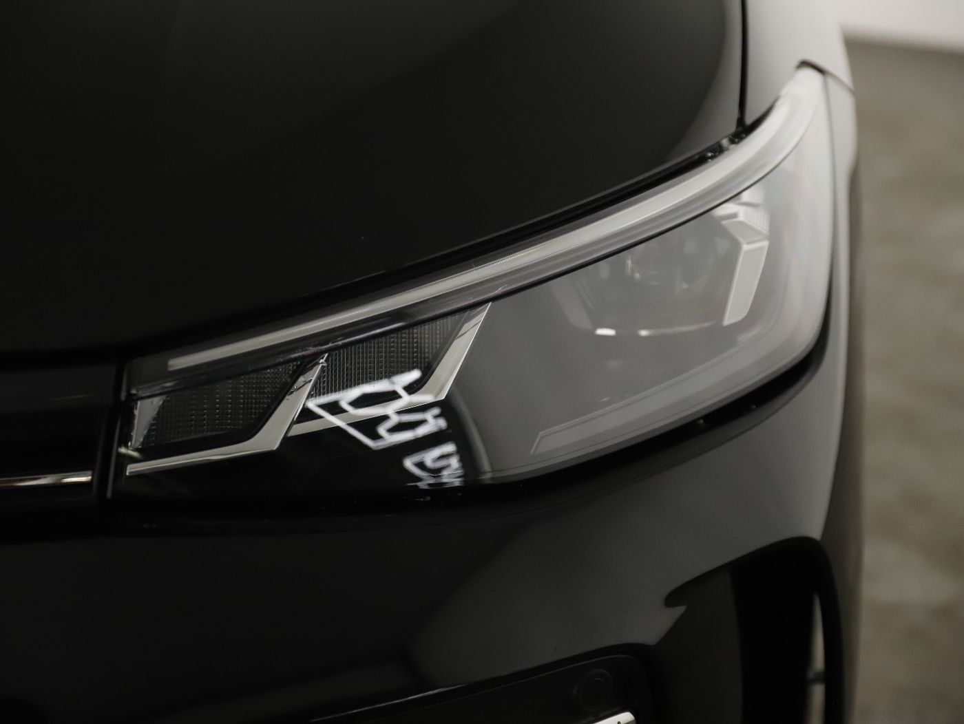 VW Passat Variant 1.5 eTSI Business Aut | Bild 27 von 27