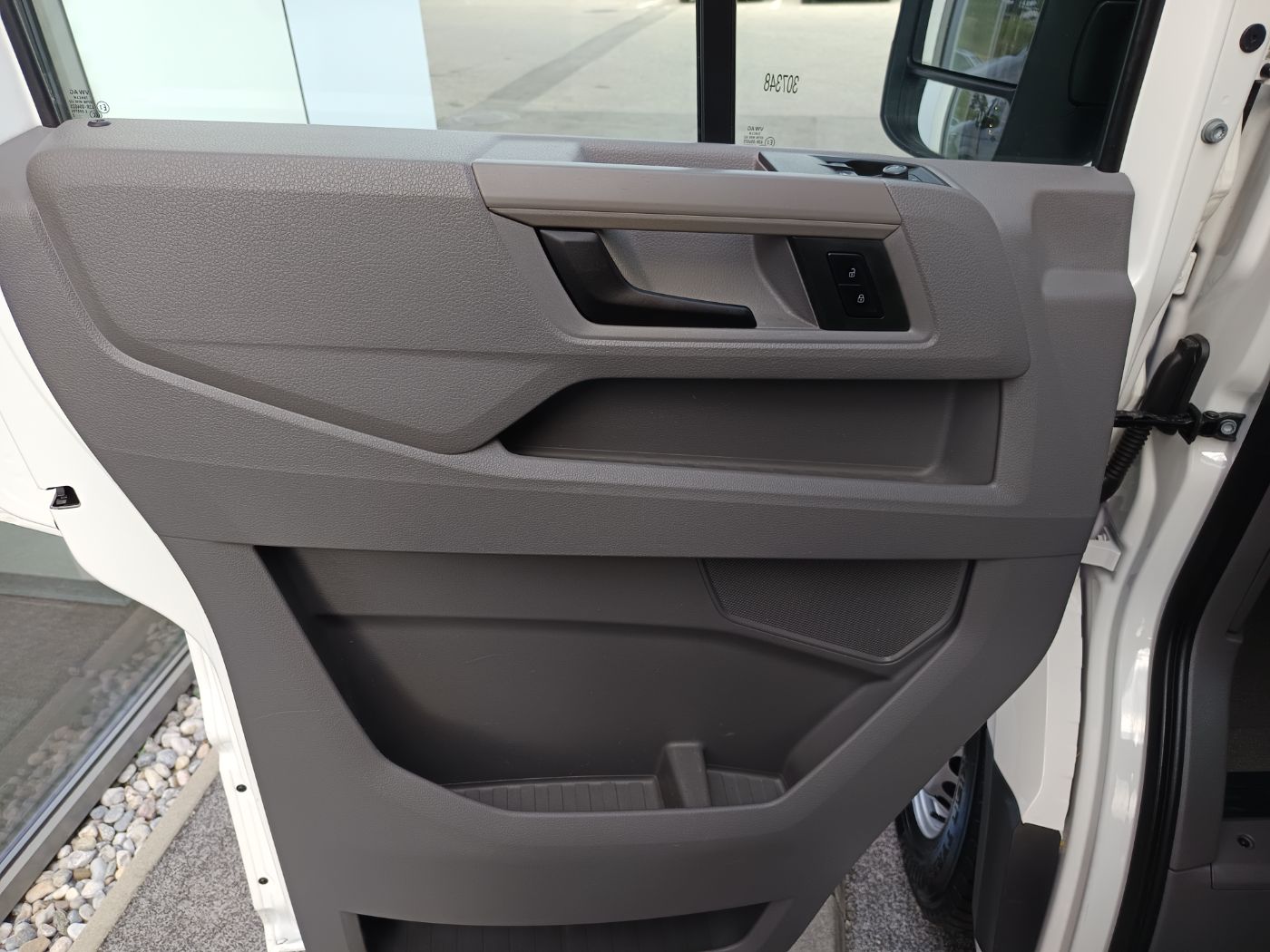 VW Crafter 30 2.0 TDI Kasten FWD L3H3 | Bild 9 von 25