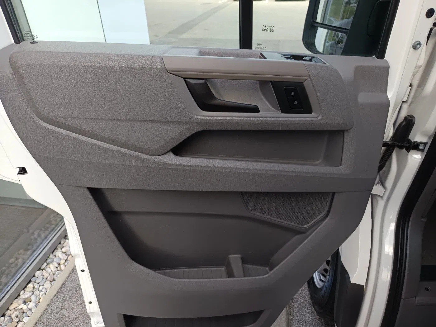 VW Crafter 30 2.0 TDI Kasten FWD L3H3 | Bild 9 von 25