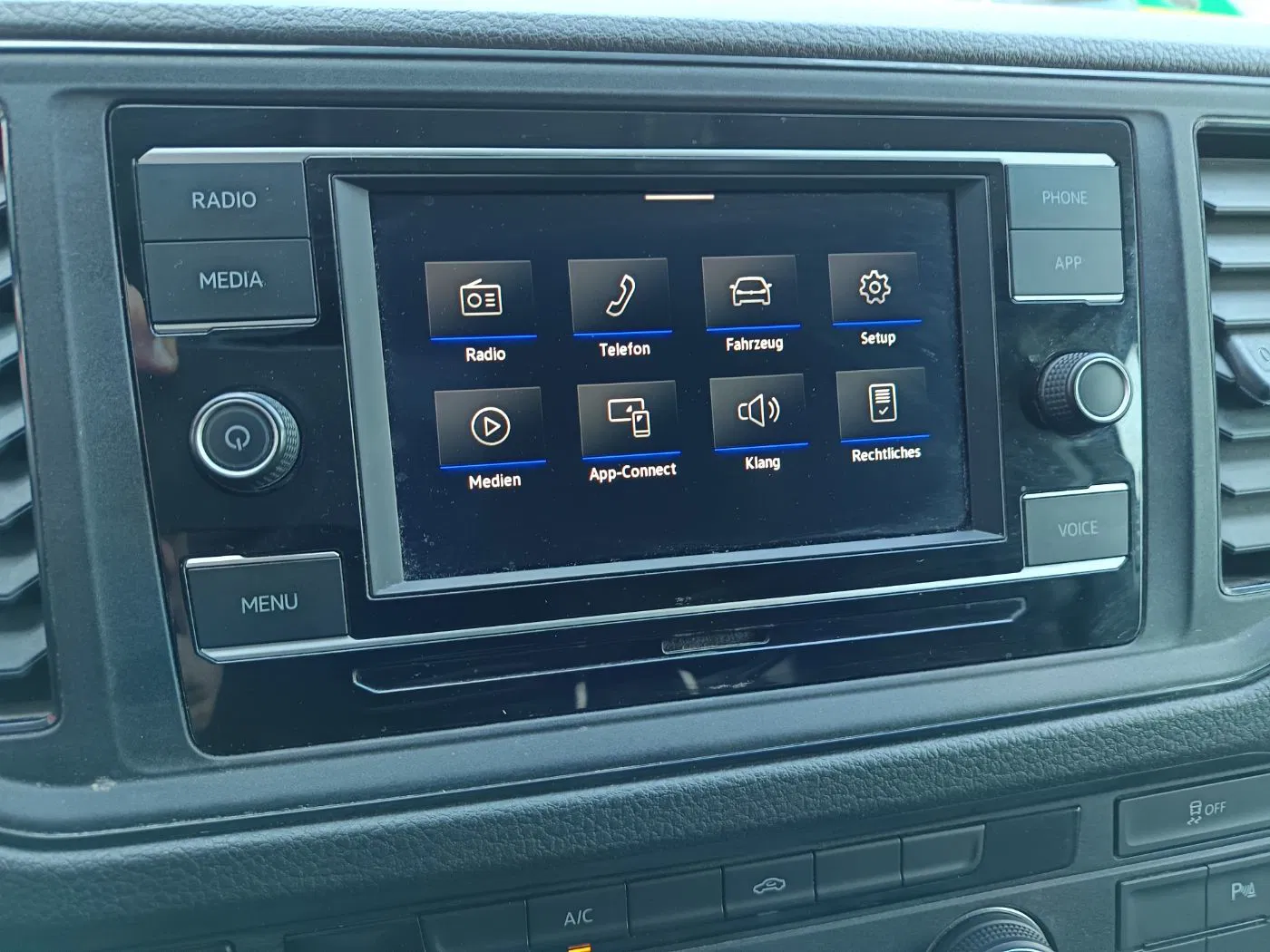 VW Crafter 30 2.0 TDI Kasten FWD L3H3 | Bild 17 von 25