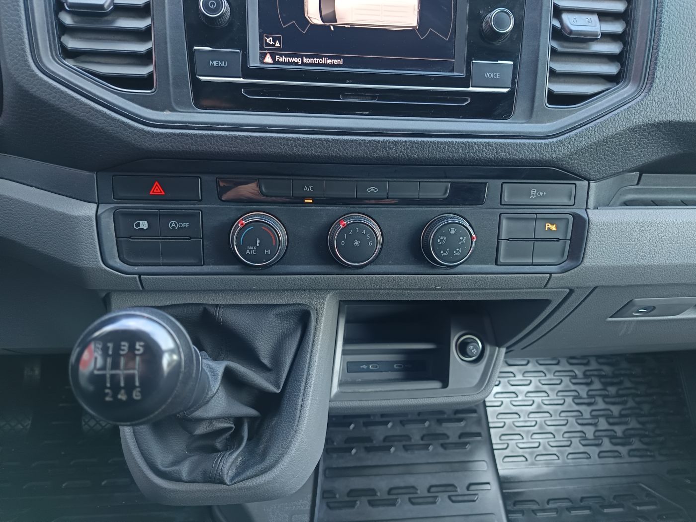 VW Crafter 30 2.0 TDI Kasten FWD L3H3 | Bild 21 von 25