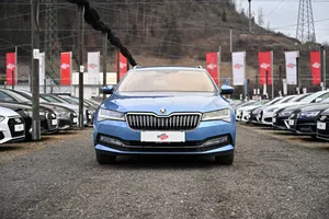 Skoda Superb Combi 2.0 TDI DSG | Thumbnail 3 von 17