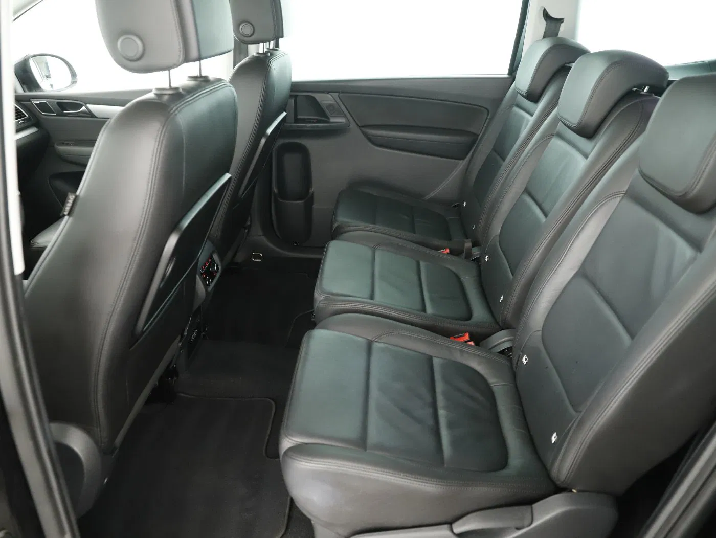 VW Sharan 1.4 TSI DSG 7-SITZER | Bild 17 von 29