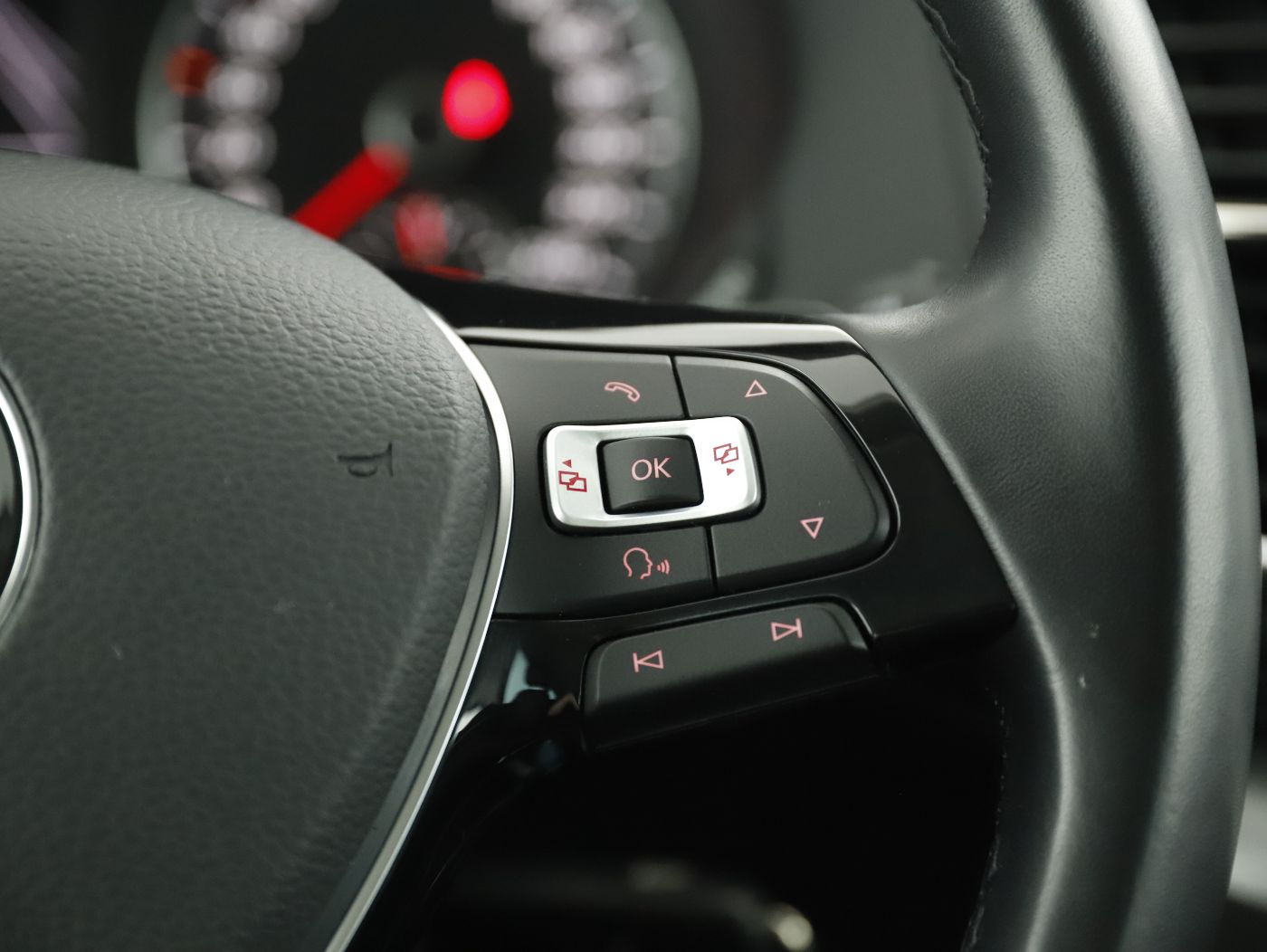 VW Sharan 1.4 TSI DSG 7-SITZER | Bild 26 von 29