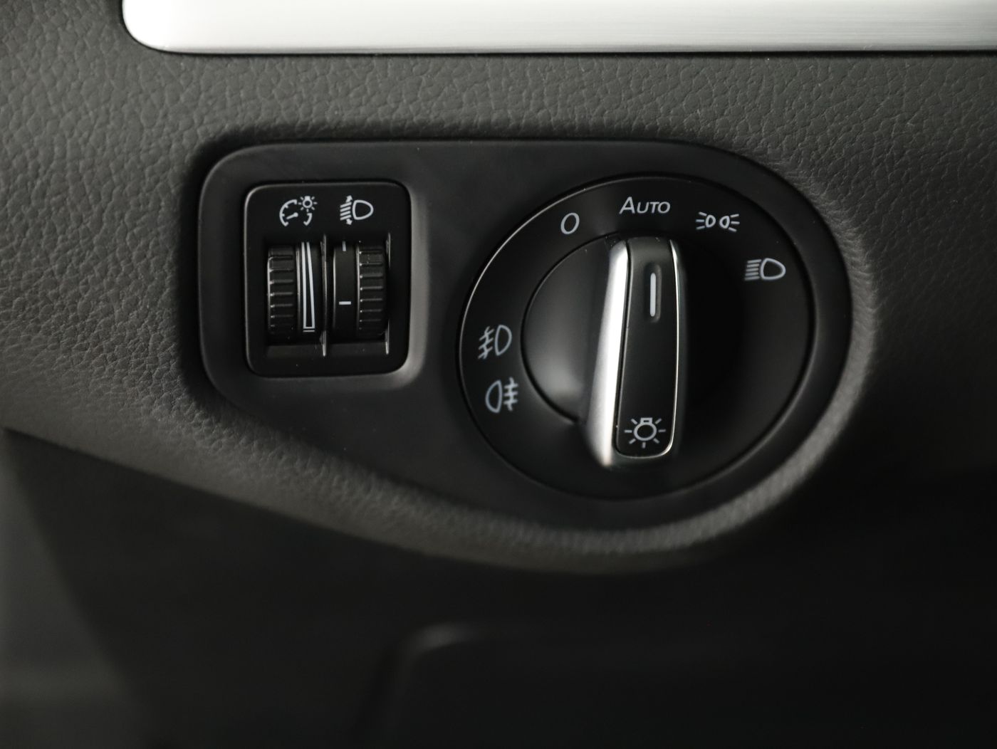 VW Sharan 1.4 TSI DSG 7-SITZER | Bild 28 von 29