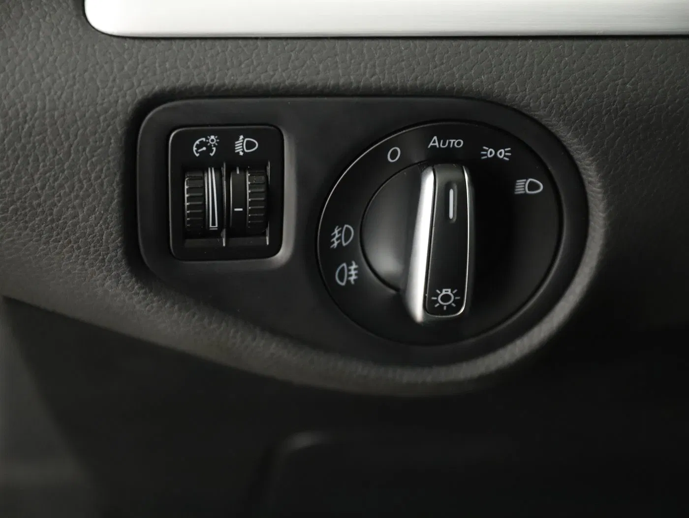 VW Sharan 1.4 TSI DSG 7-SITZER | Bild 28 von 29