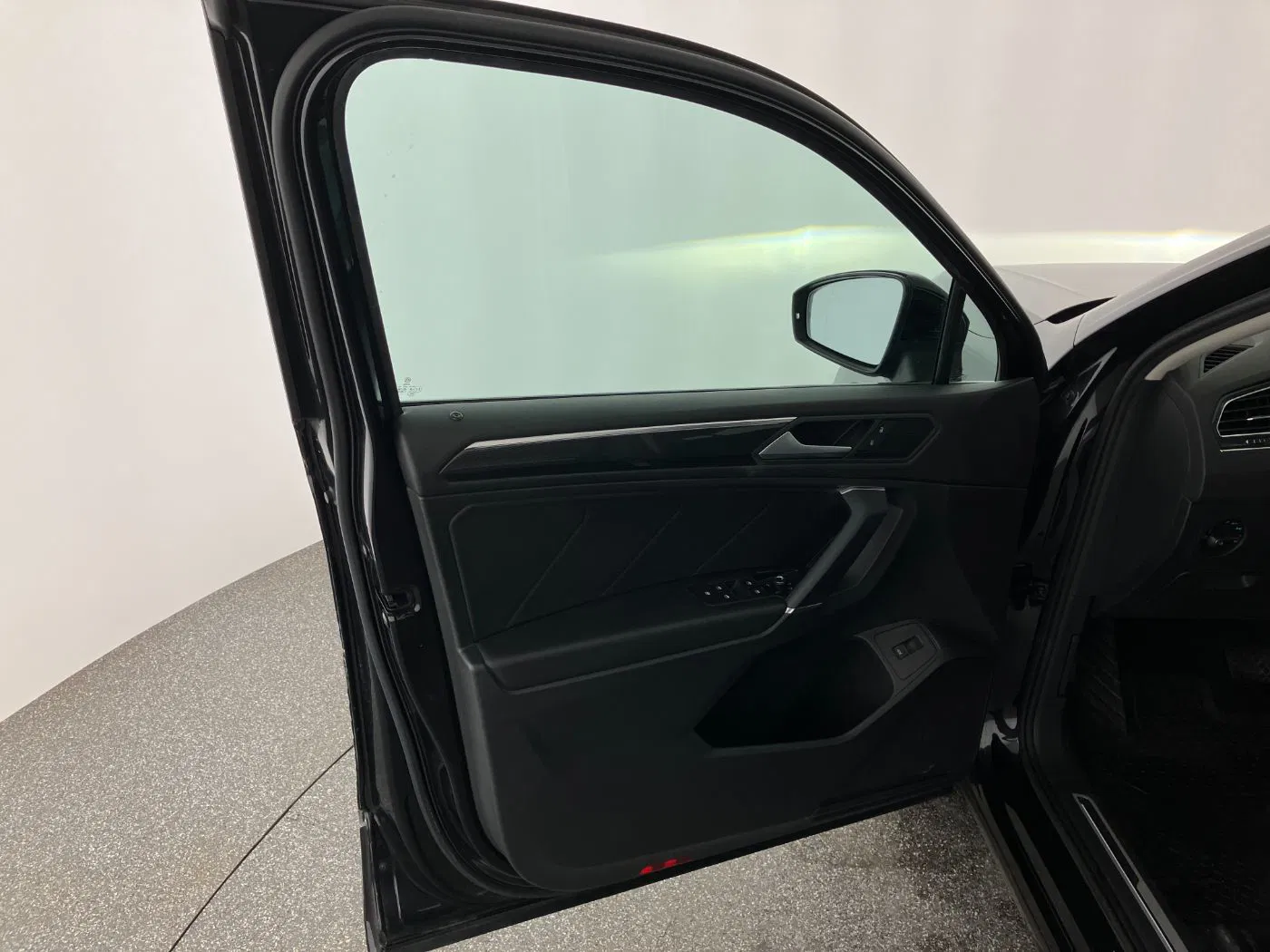 VW Tiguan Allspace HL TSI OPF DSG 5-Sitzer | Bild 4 von 31