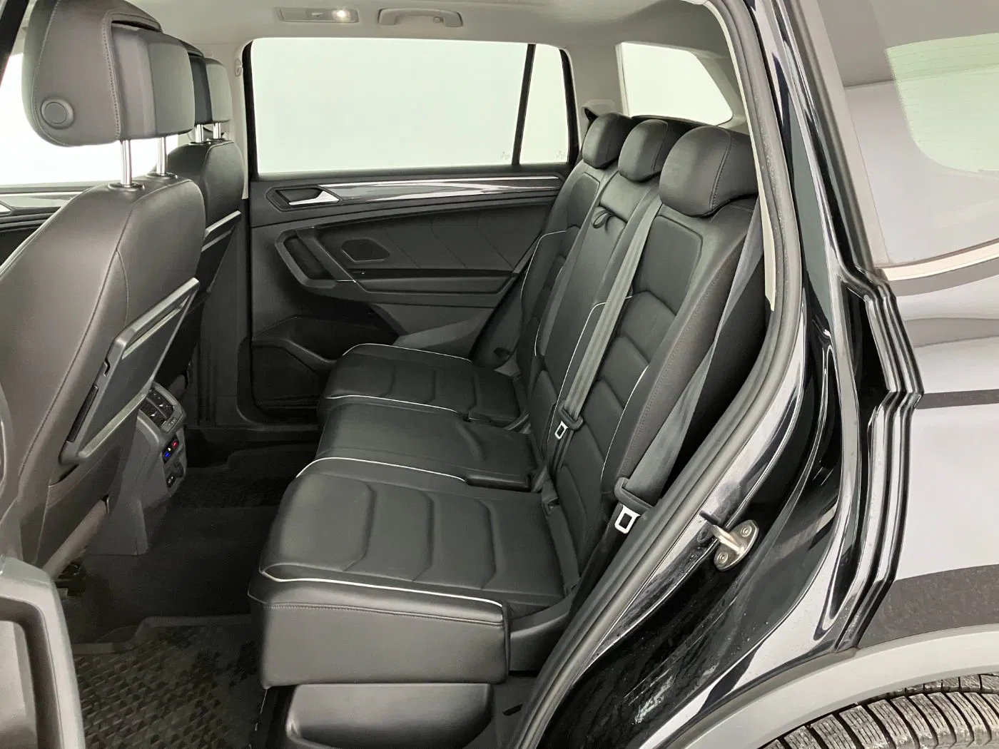 VW Tiguan Allspace HL TSI OPF DSG 5-Sitzer | Bild 26 von 31