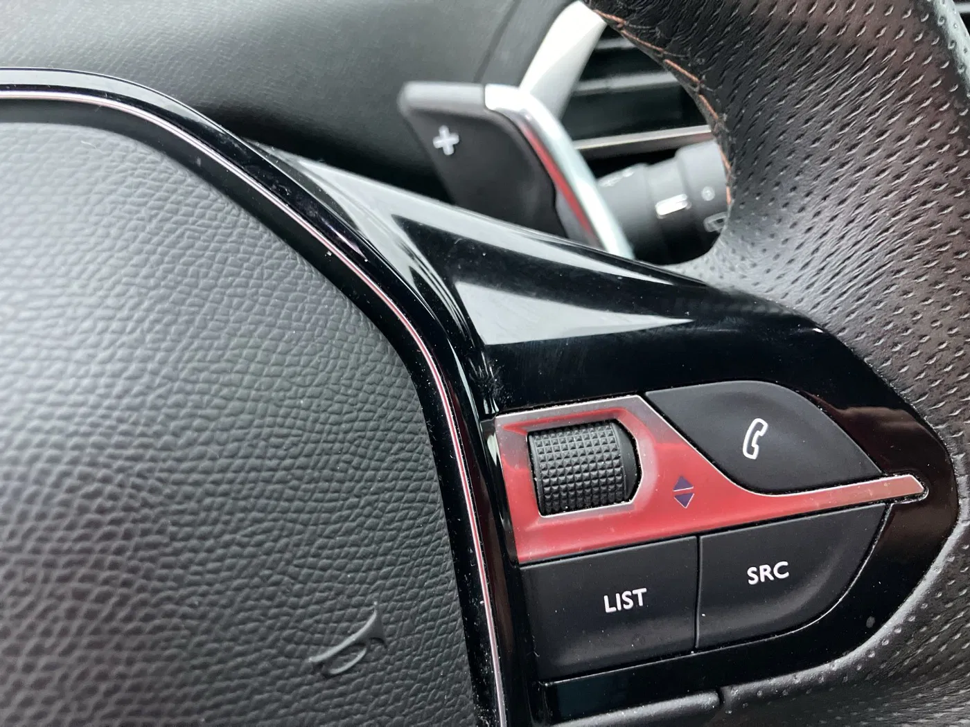 Peugeot 5008 1.5 BlueHDi 130 GT Line Aut. | Bild 17 von 27