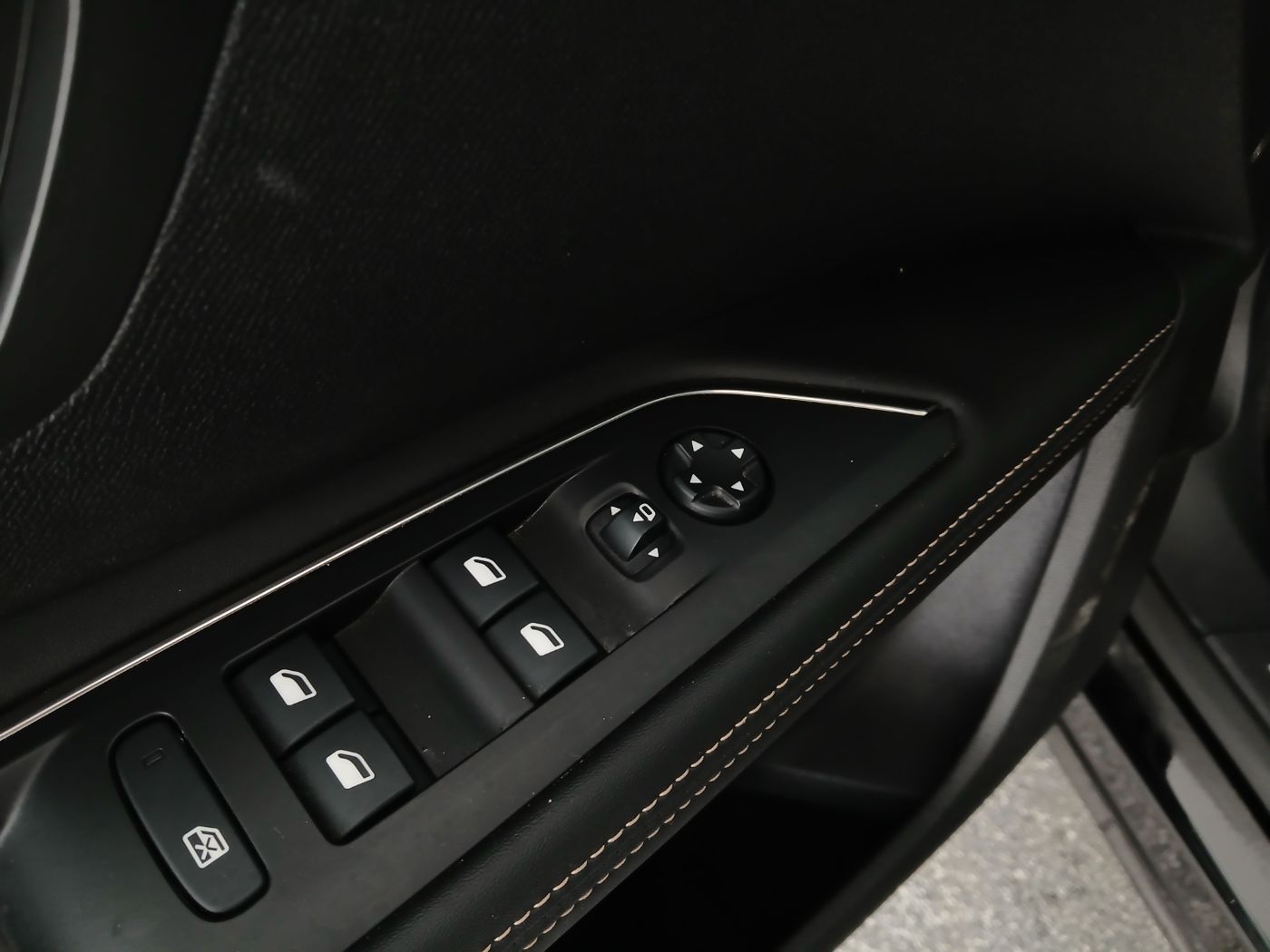 Peugeot 5008 1.5 BlueHDi GT Aut. | Bild 12 von 26