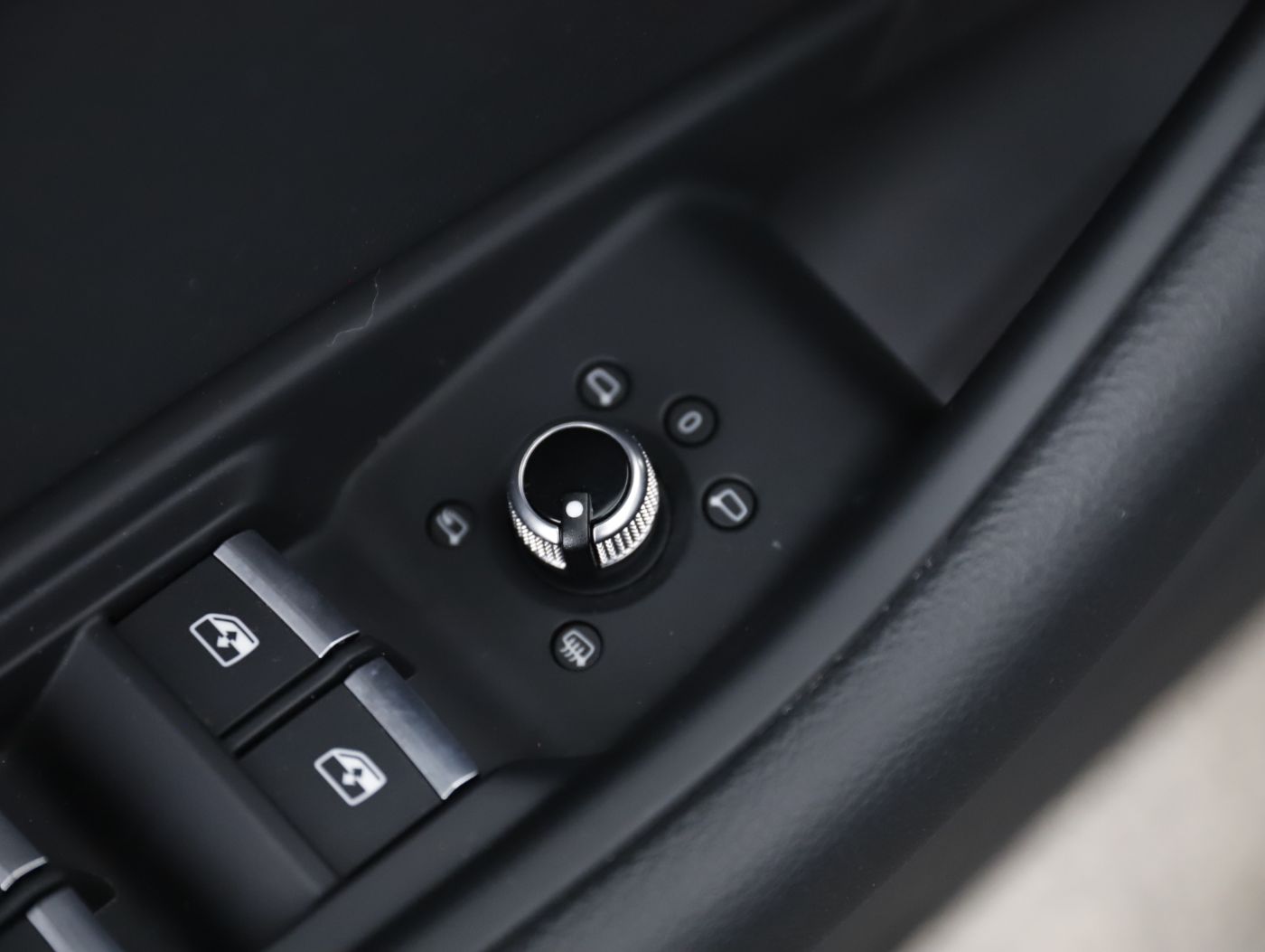 Audi A4 Avant 35 TFSI S-Line Aut. | Bild 12 von 28