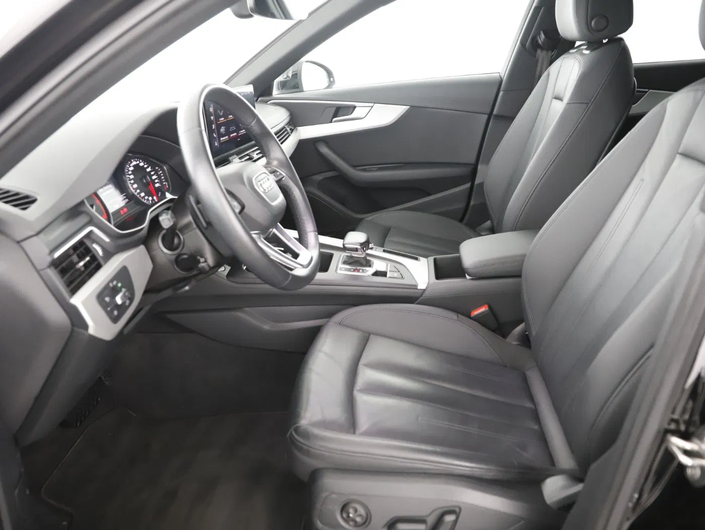 Audi A4 Avant 35 TFSI S-Line Aut. | Bild 14 von 28