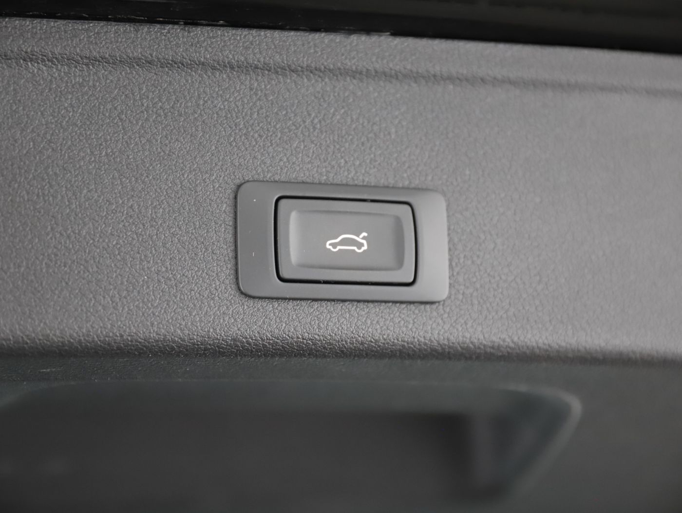 Audi A4 Avant 35 TFSI S-Line Aut. | Bild 28 von 28