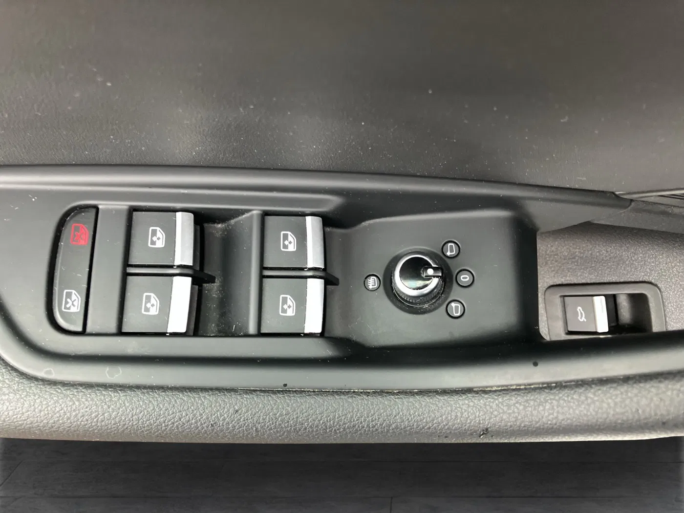 Audi A4 40 TDI quattro S-Line Aut. | Bild 23 von 29