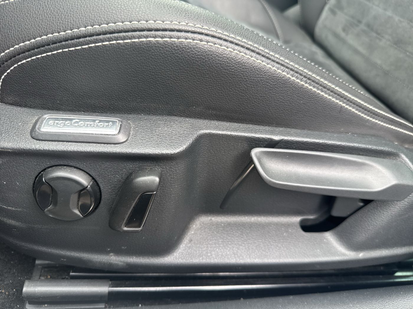 VW Passat 1.5 TSI Eleg. DSG | Bild 12 von 30