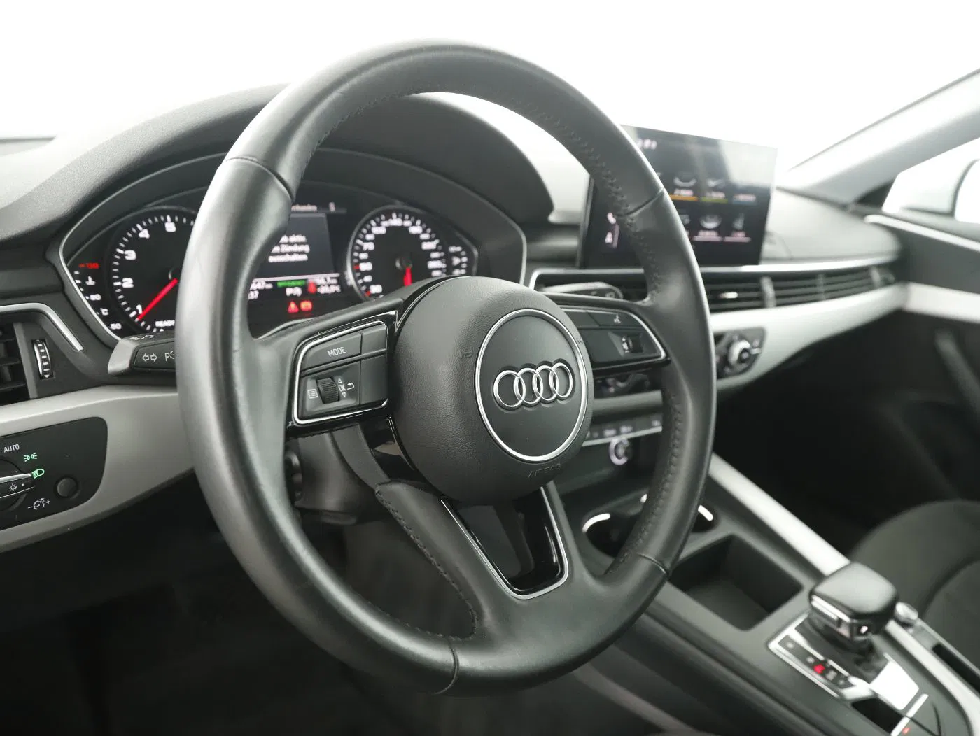 Audi A4 Avant 40 TFSI S-Line | Bild 13 von 27