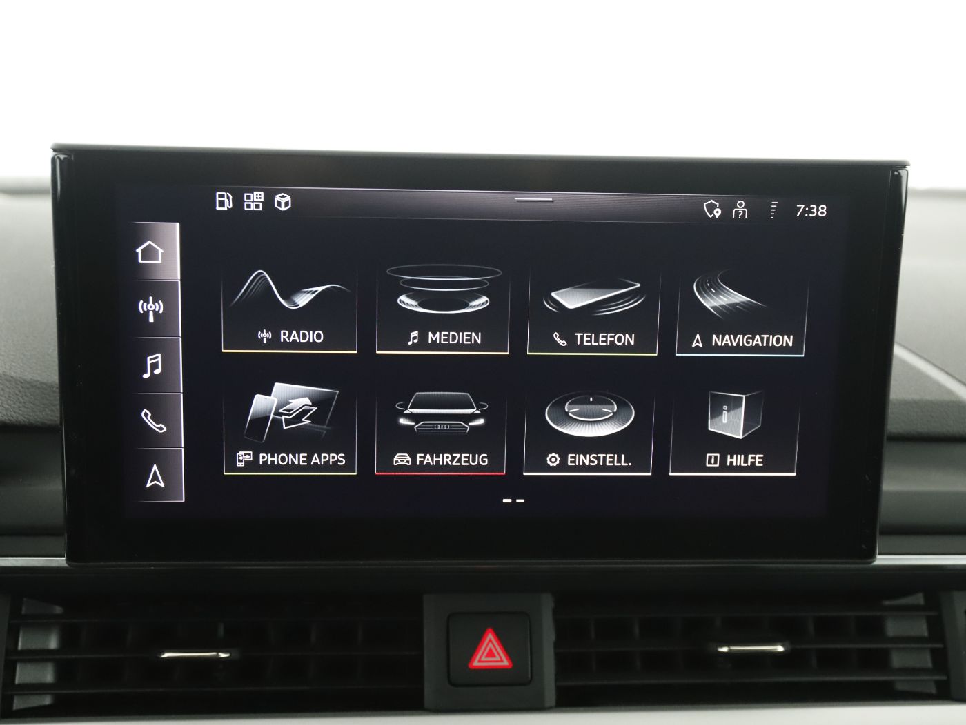 Audi A4 Avant 40 2.0 TFSI S-Line | Bild 21 von 28