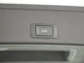 Audi A4 Avant 40 2.0 TFSI S-Line | Thumbnail 26 von 28