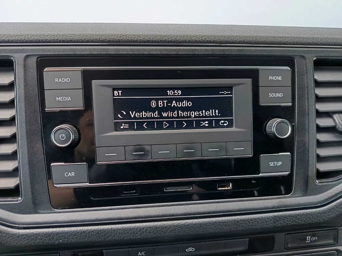 VW Crafter 2.0 TDI Kasten | Bild 18 von 23