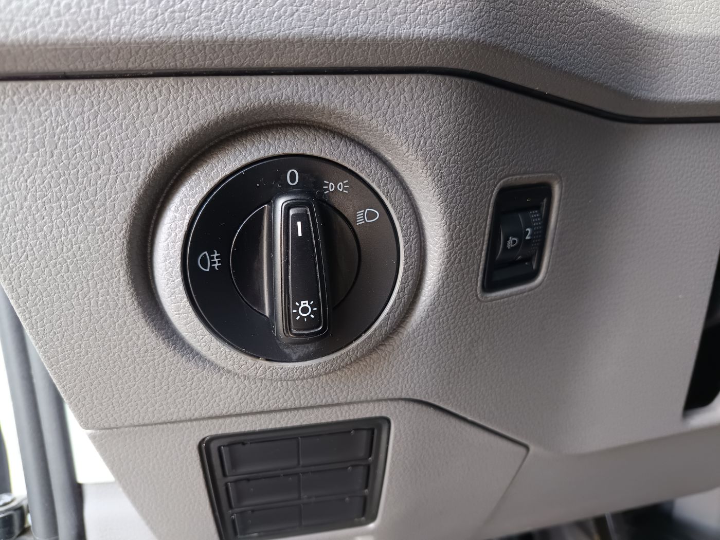 VW Crafter 2.0 TDI Kasten | Bild 11 von 23