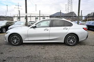 BMW 316d Advantage Aut. | Thumbnail 4 von 24