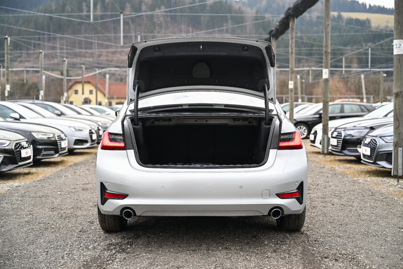 BMW 316d Advantage Aut. | Bild 23 von 24