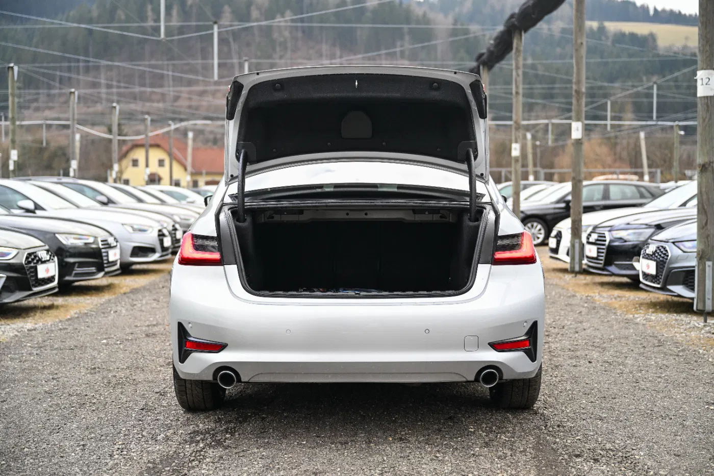 BMW 316d Advantage Aut. | Bild 23 von 24