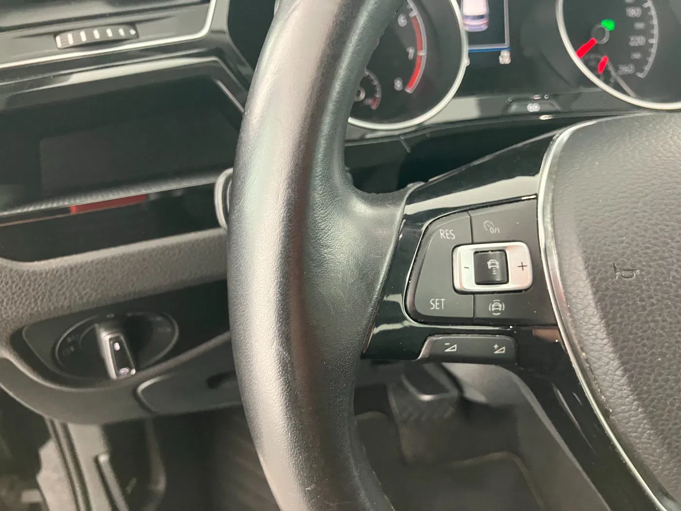 VW Touran 1.5 TSI BMT Highline | Bild 16 von 27