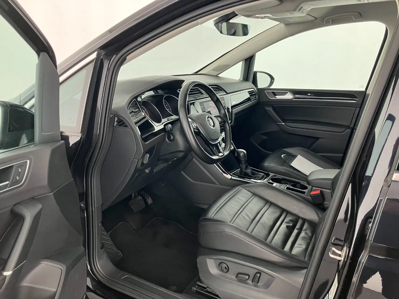 VW Touran 1.5 TSI BMT Highline | Bild 12 von 26
