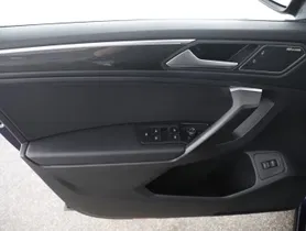 VW Tiguan Allspace 2.0 TDI 4Mot HL | Thumbnail 8 von 25