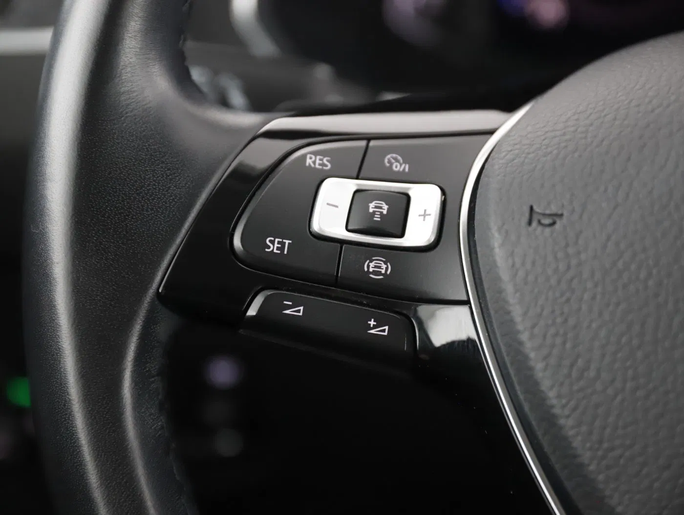 VW Tiguan Allspace 2.0 TDI 4Mot HL | Bild 15 von 25