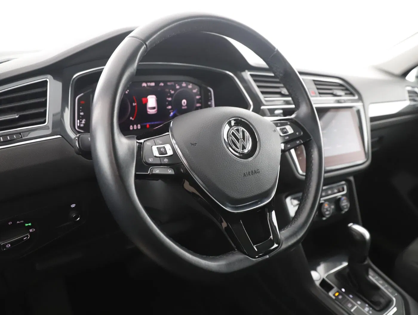 VW Tiguan Allspace 2.0 TDI 4Mot HL | Bild 13 von 25