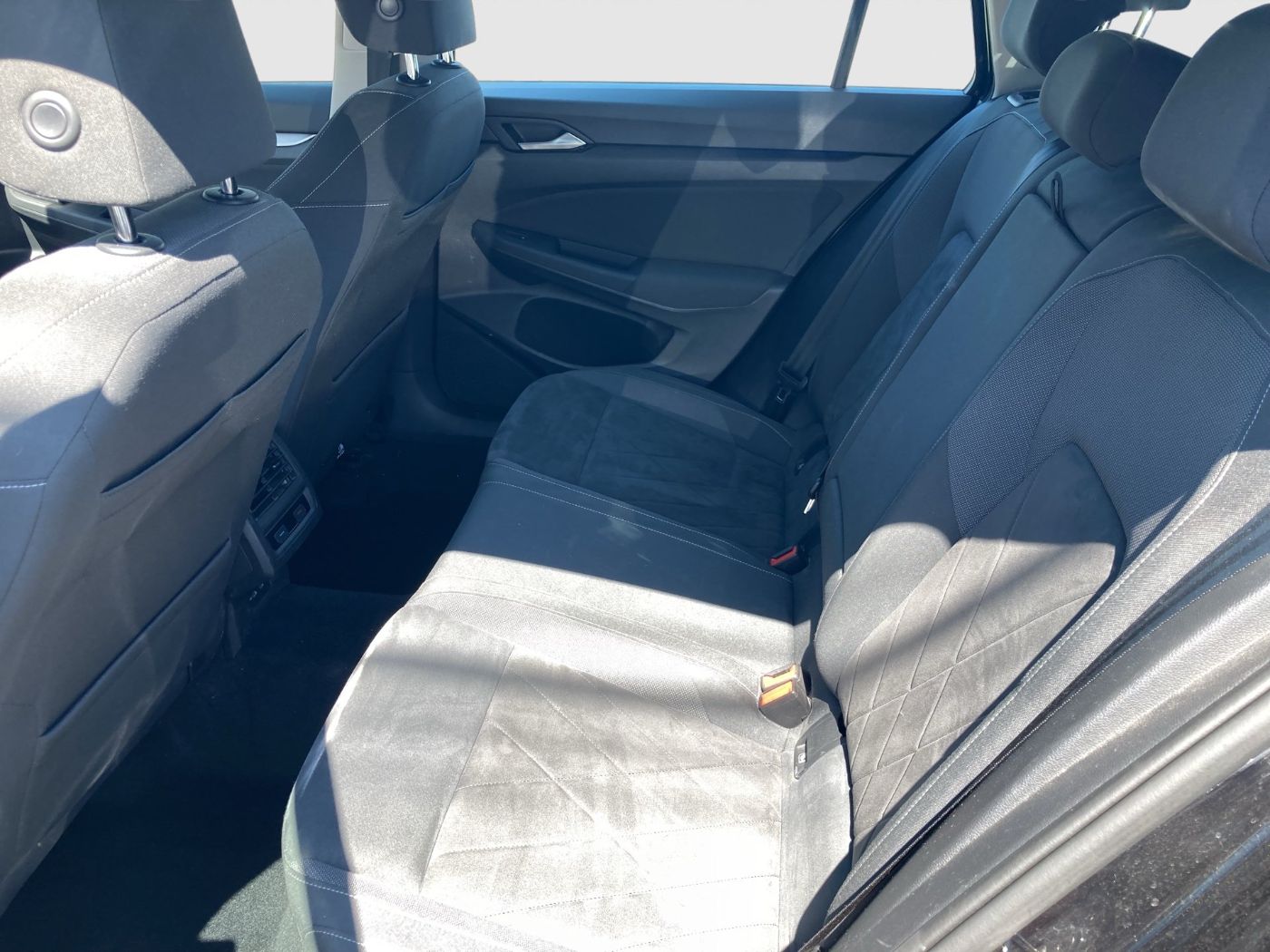 VW Golf VIII Variant 2.0TDI Life Aut | Bild 20 von 24