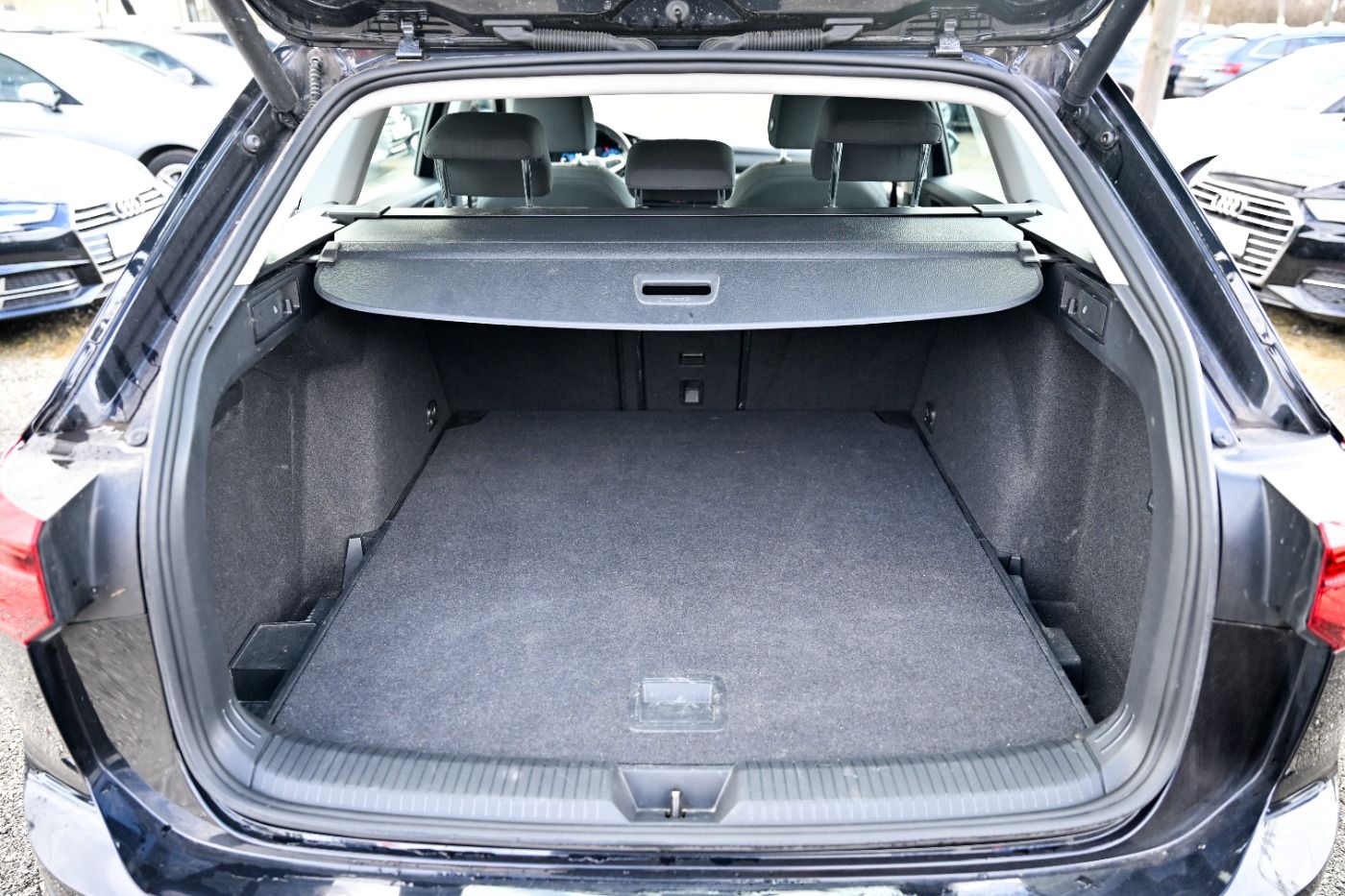 VW Golf VIII Variant 2.0TDI Life Aut | Bild 22 von 24