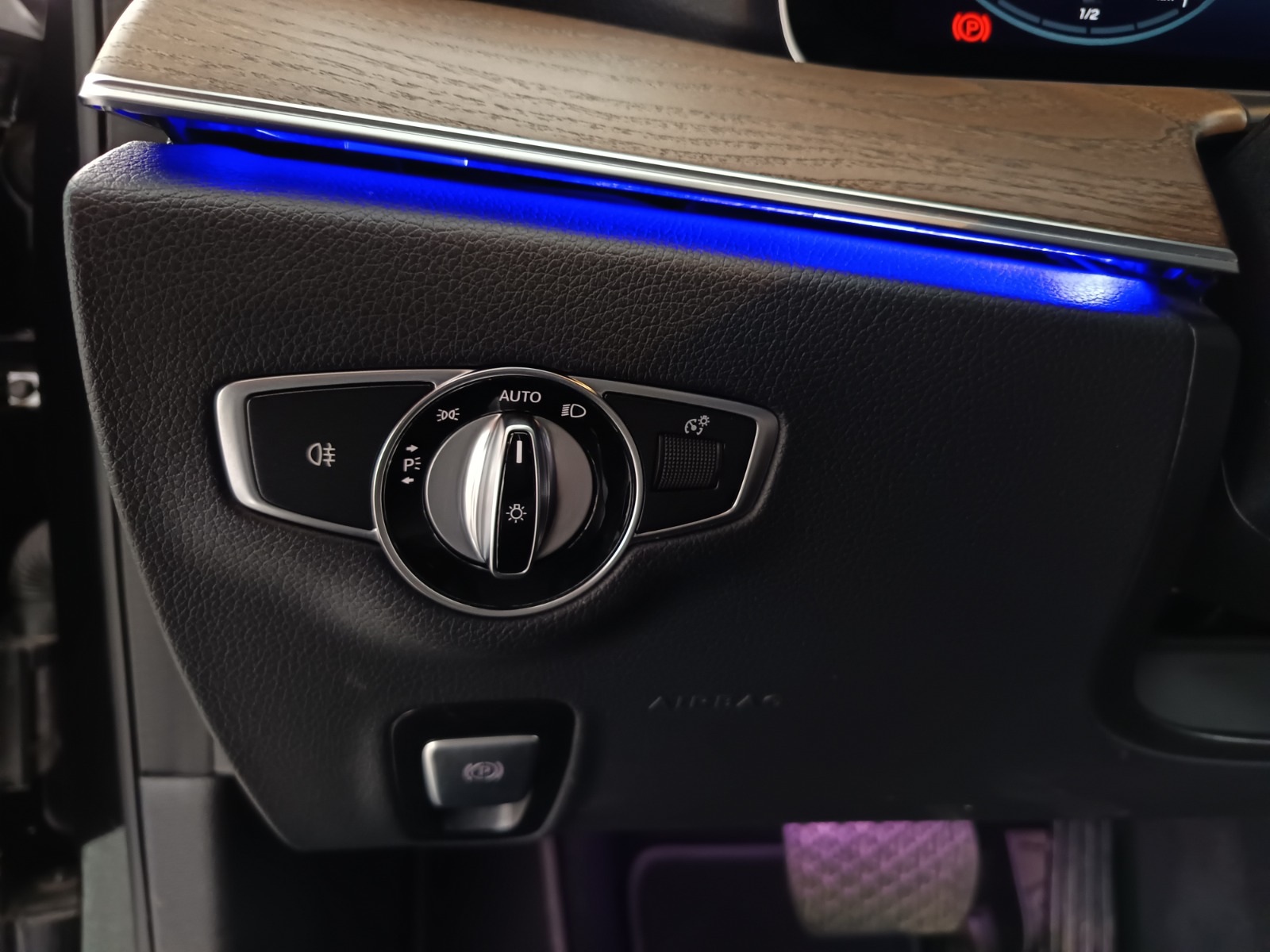 Mercedes-Benz E 220 d Aut. | Bild 13 von 28