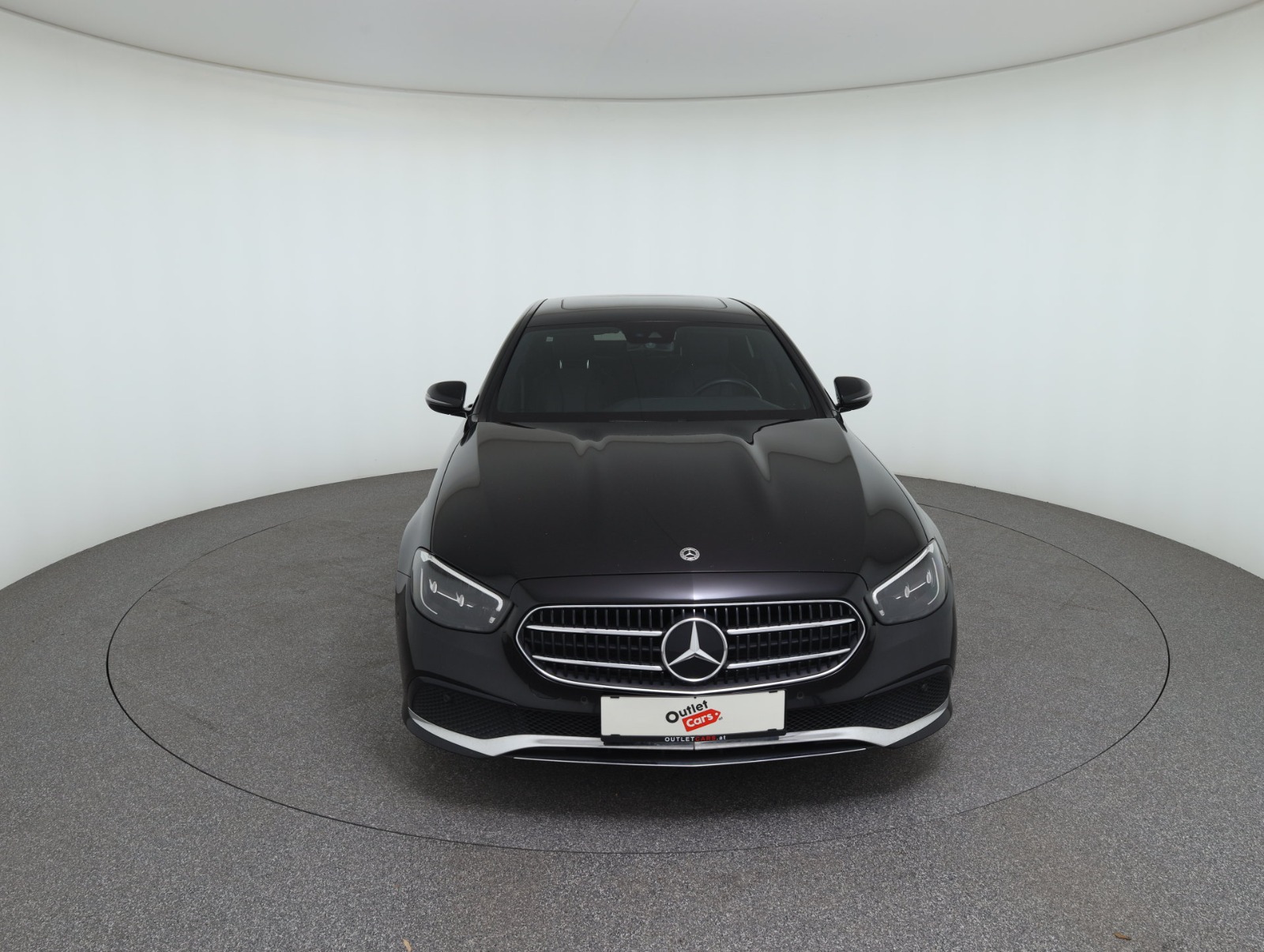 Mercedes-Benz E 220 d Aut. | Bild 2 von 28