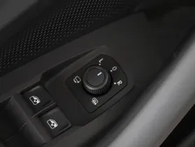 VW Passat Variant 2.0 TDI Busn. | Thumbnail 9 von 27