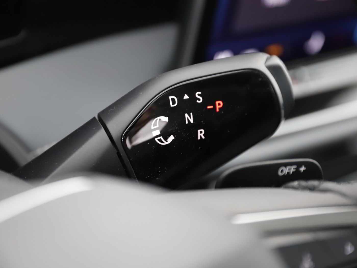 VW Passat Variant 2.0 TDI Busn. | Bild 17 von 27