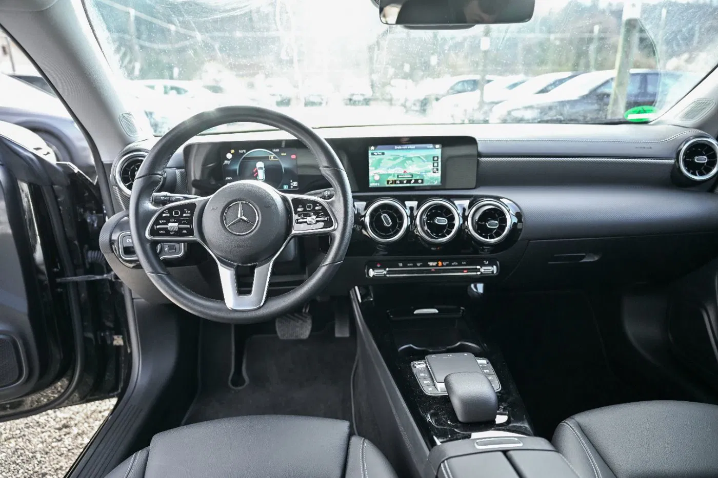 Mercedes-Benz CLA 200 d SB Aut. | Bild 9 von 15