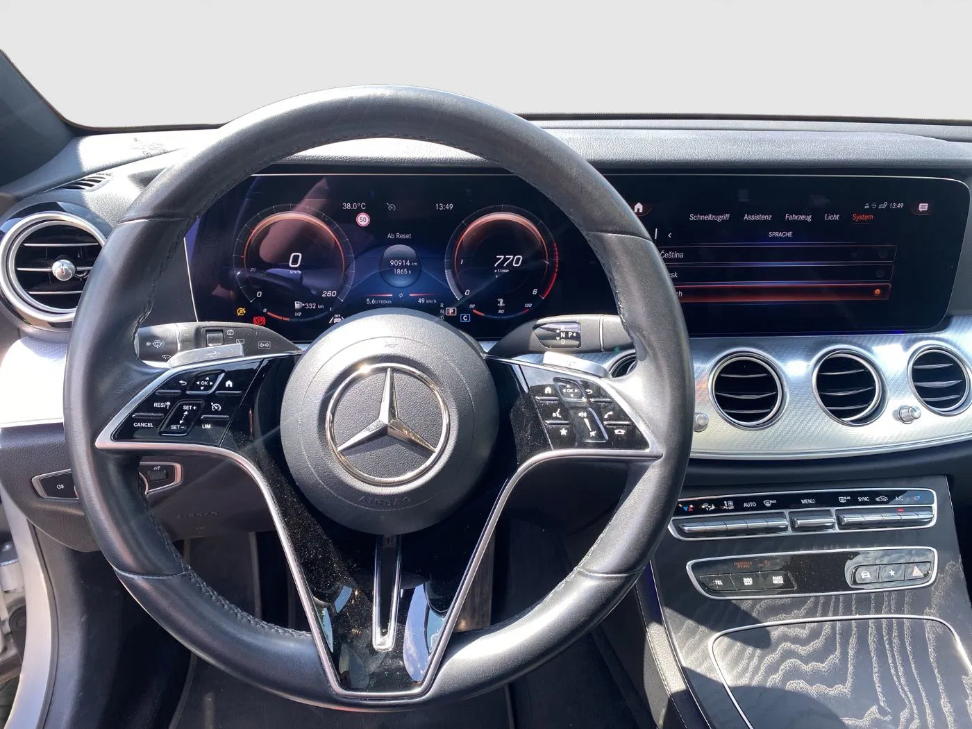 Mercedes-Benz E 200 d T Avantgarde Aut. | Bild 15 von 31