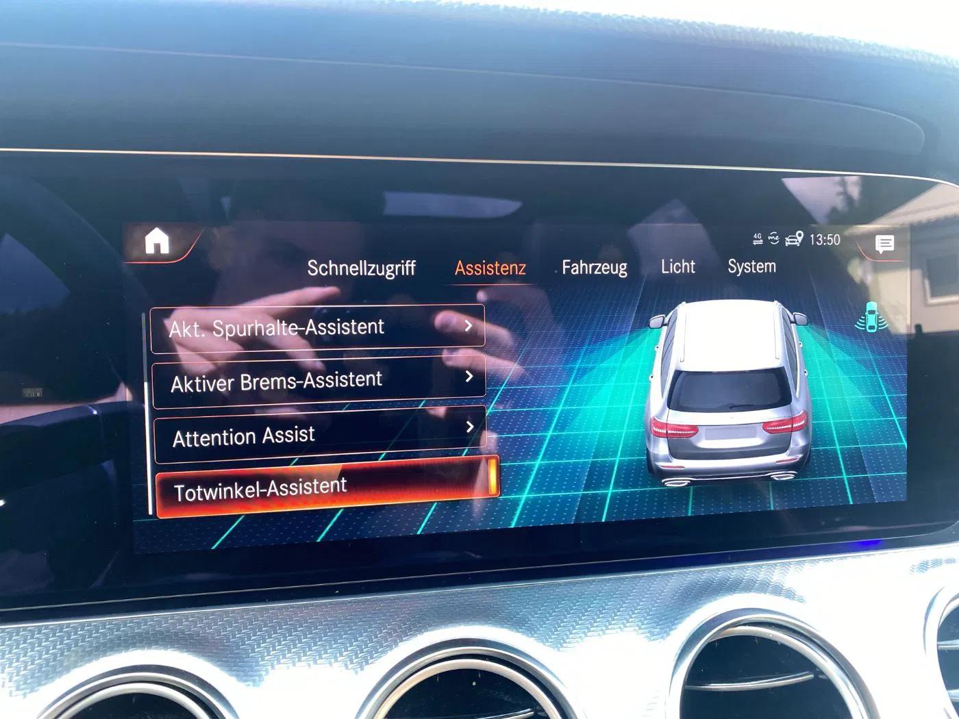 Mercedes-Benz E 200 d T Avantgarde Aut. | Bild 19 von 31