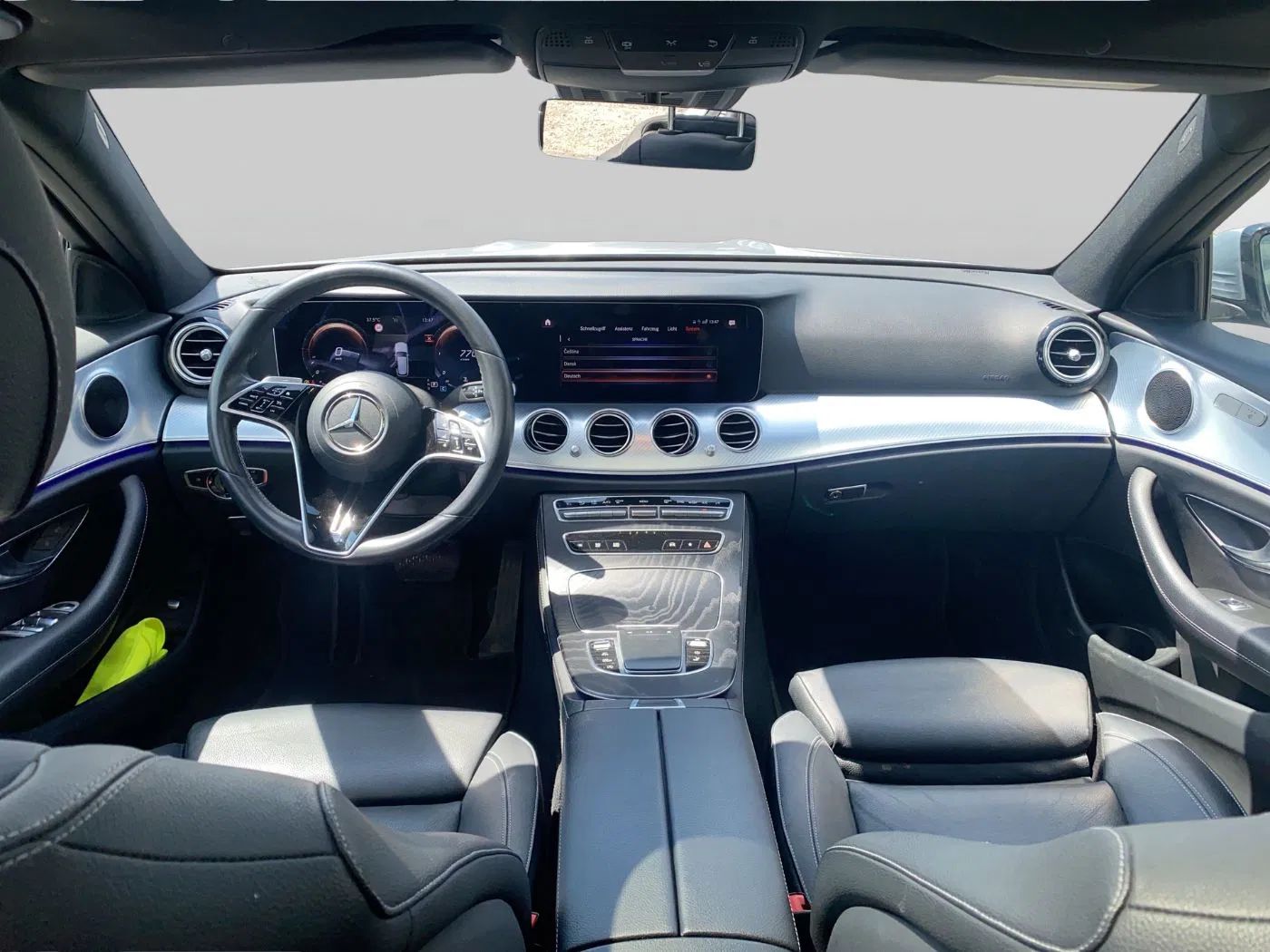 Mercedes-Benz E 200 d T Avantgarde Aut. | Bild 28 von 31