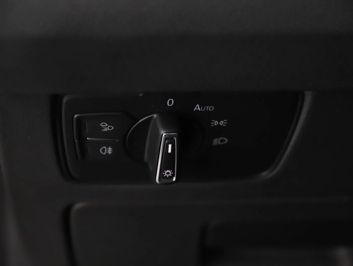 VW Arteon SB 2.0 TDI R-Line DSG | Bild 10 von 26
