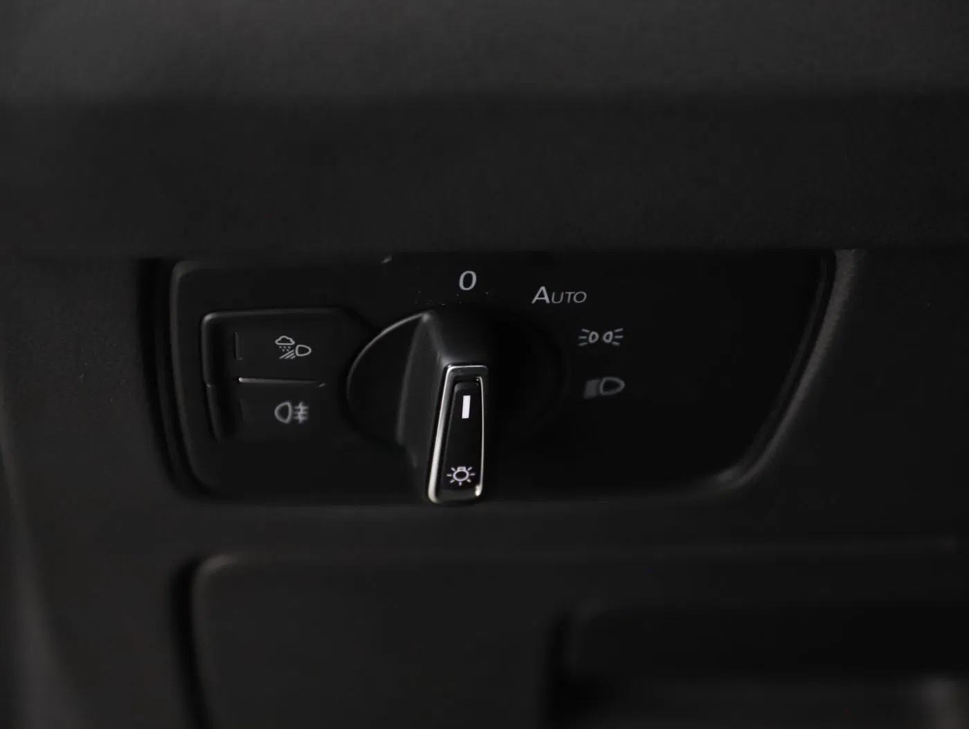 VW Arteon SB 2.0 TDI R-Line DSG | Bild 10 von 26