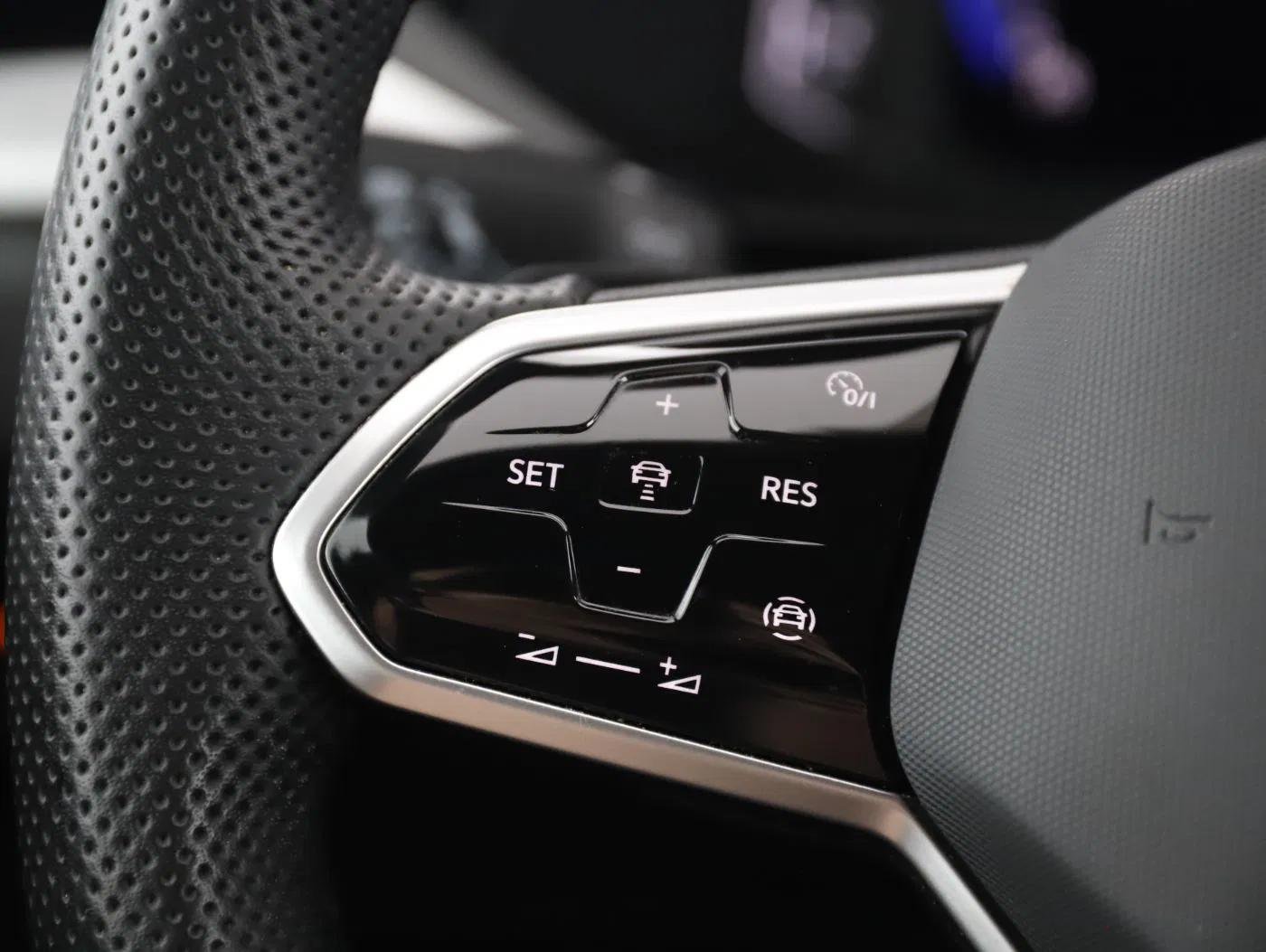 VW Arteon SB 2.0 TDI R-Line DSG | Bild 15 von 26