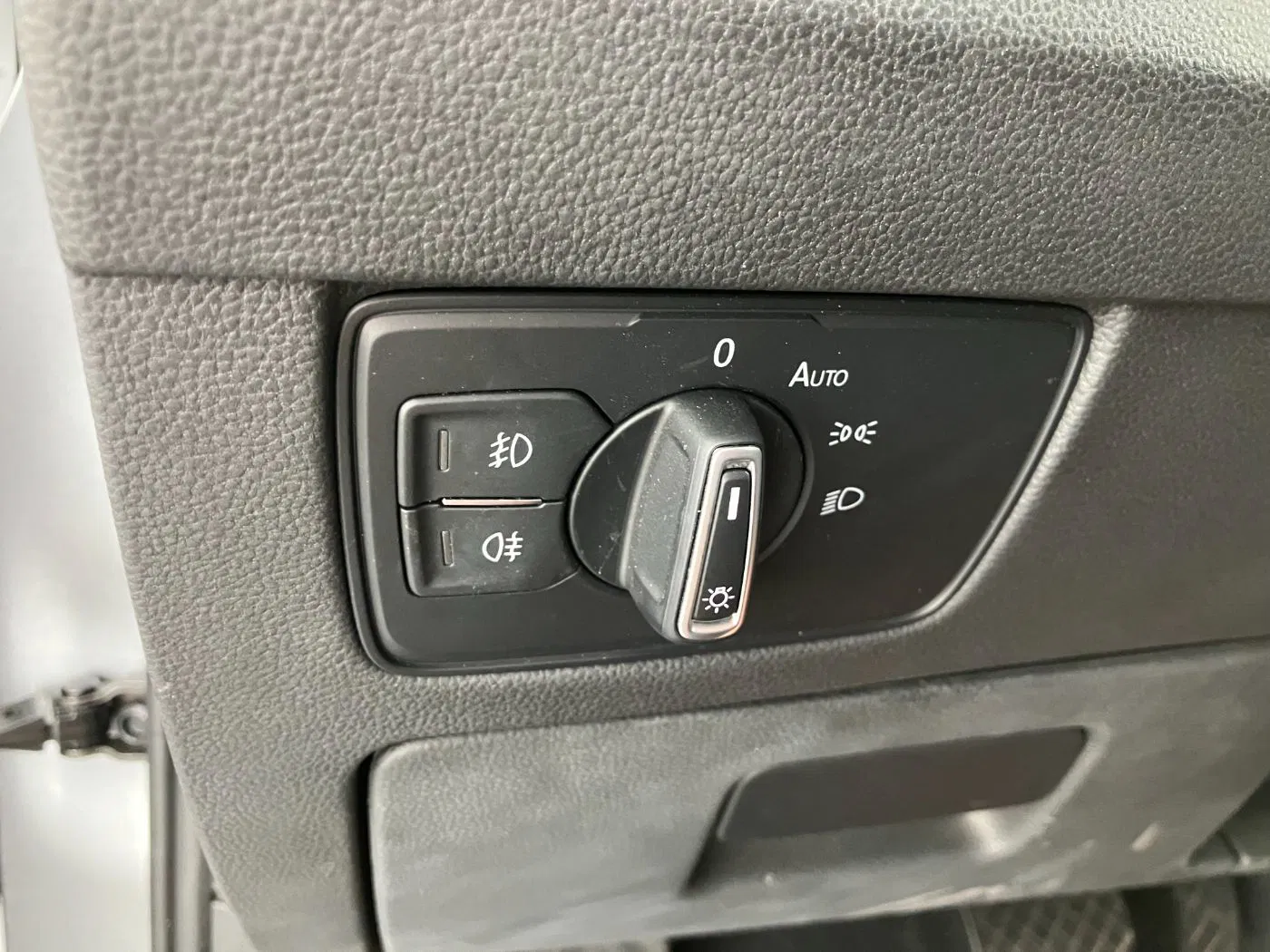 VW Passat Variant 2.0 TDI 4Mot. Eleg. DSG | Bild 8 von 23