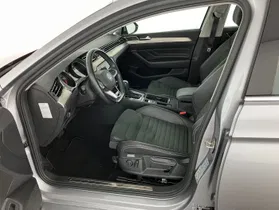 VW Passat Variant 2.0 TDI 4Mot. Eleg. DSG | Thumbnail 9 von 23