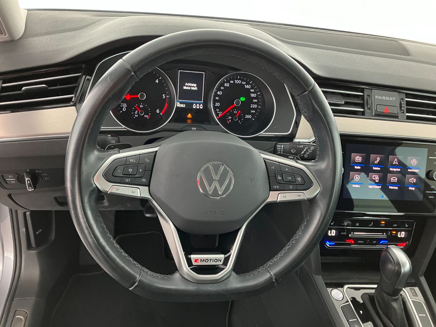 VW Passat Variant 2.0 TDI 4Mot. Eleg. DSG | Bild 10 von 23