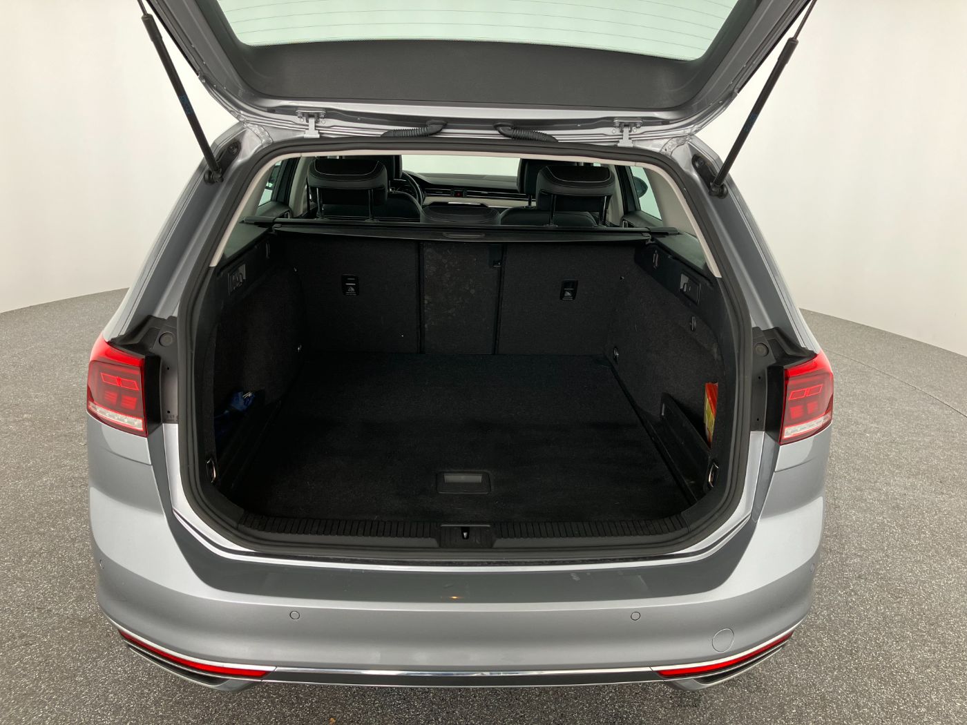 VW Passat Variant 2.0 TDI 4Mot. Eleg. DSG | Bild 23 von 23